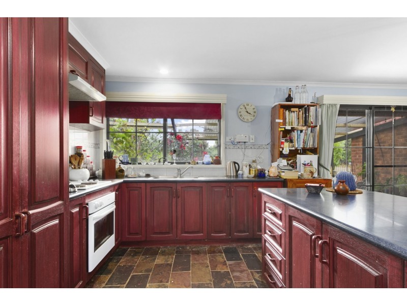 41 Humphreys Road, Toongabbie VIC 3856