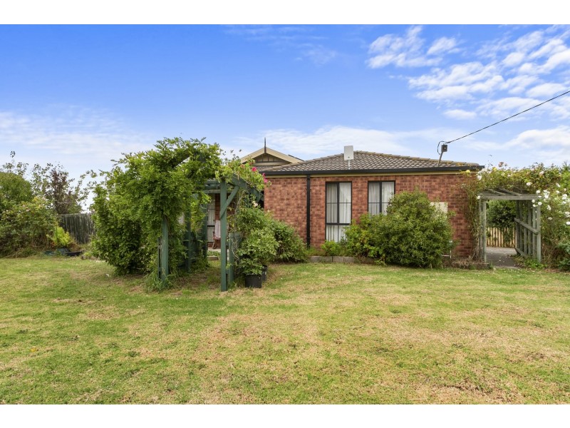 41 Humphreys Road, Toongabbie VIC 3856