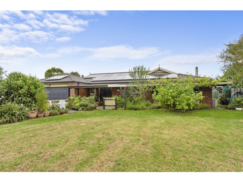 41 Humphreys Road, Toongabbie VIC 3856