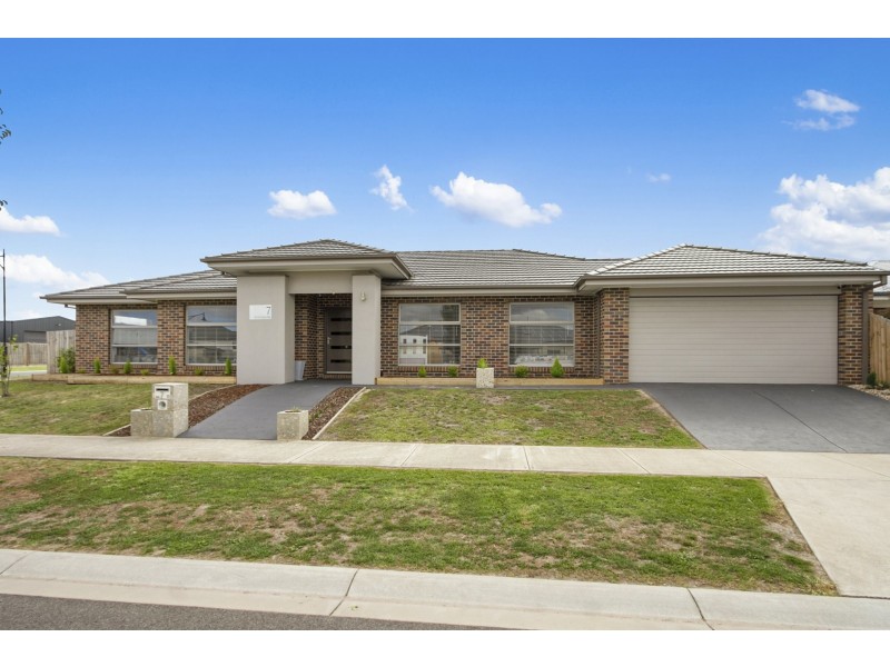 7 Cambridge Way, Traralgon VIC 3844