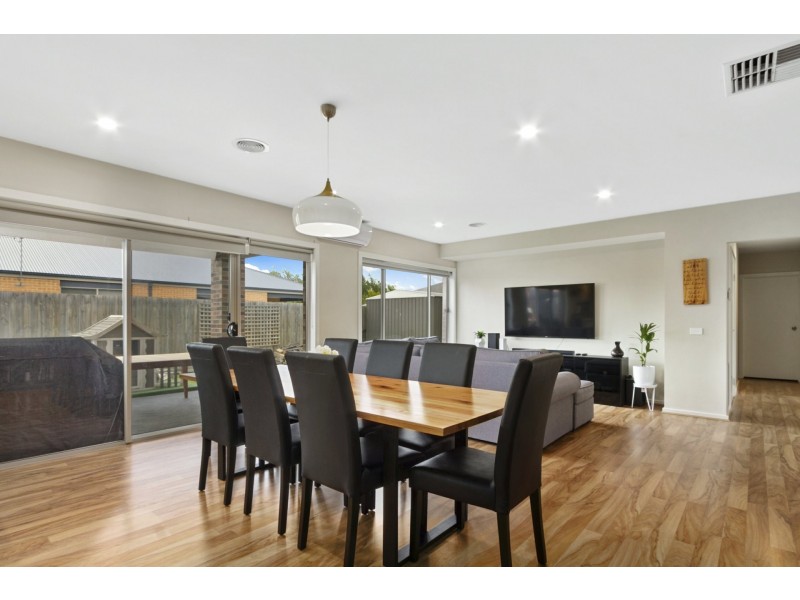7 Cambridge Way, Traralgon VIC 3844
