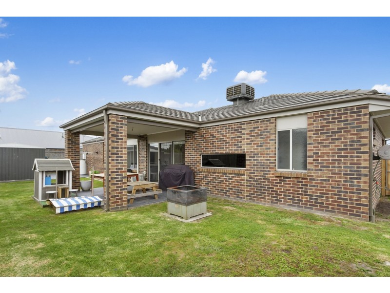 7 Cambridge Way, Traralgon VIC 3844