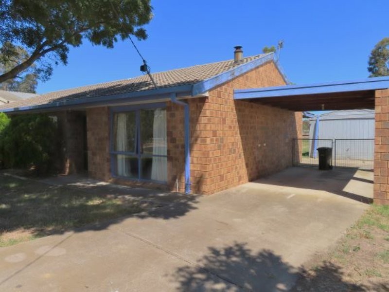 16 Ayres Court, Rosedale VIC 3847