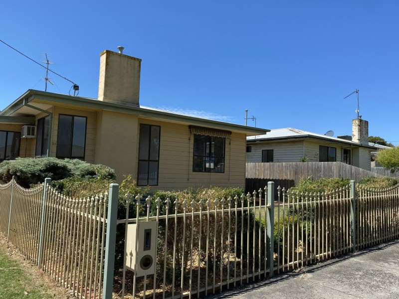 33 Truscott Road, Moe VIC 3825