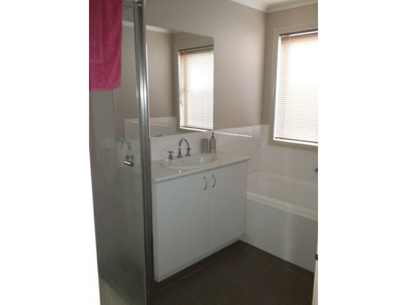 5 Rhodes Court, Glengarry VIC 3854