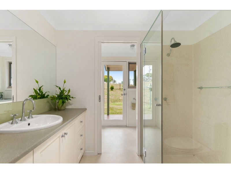 5 Solomans Road, Buln Buln VIC 3821