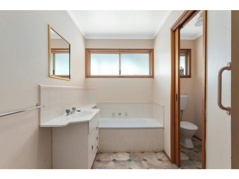 2 Tanjil Court, Willow Grove VIC 3825