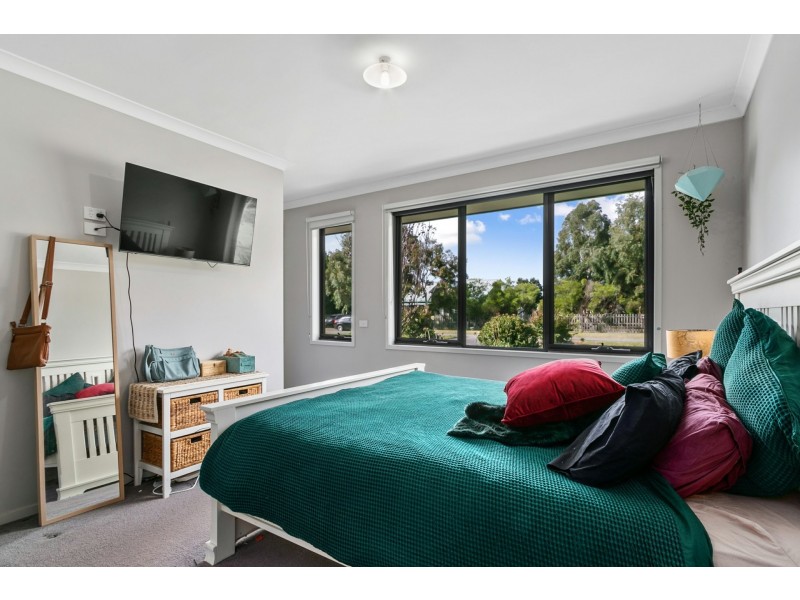 1 Stewart Street, Toongabbie VIC 3856