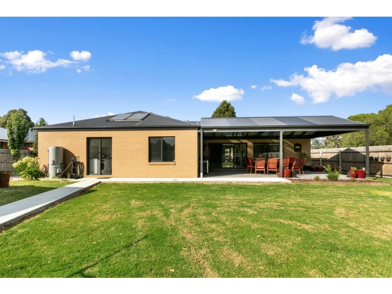 1 Stewart Street, Toongabbie VIC 3856