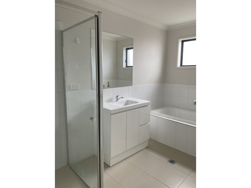 18 Graduation Place, Churchill VIC 3842