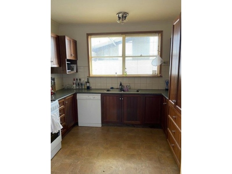 2 McKay Court, Churchill VIC 3842