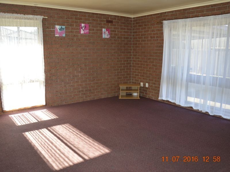 2/7 Park Avenue, Morwell VIC 3840