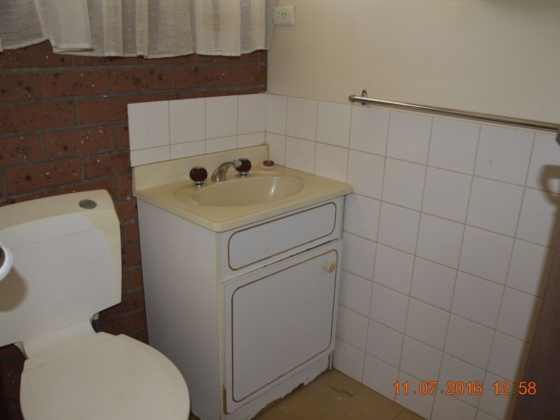 2/7 Park Avenue, Morwell VIC 3840