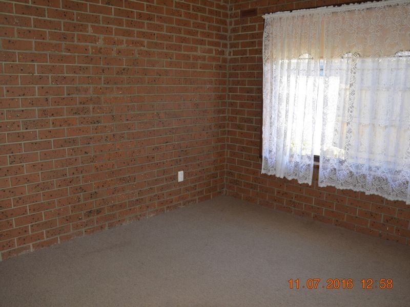 2/7 Park Avenue, Morwell VIC 3840