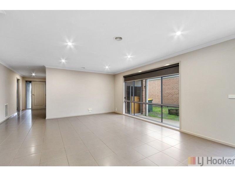 12 Lawn Avenue, Traralgon VIC 3844