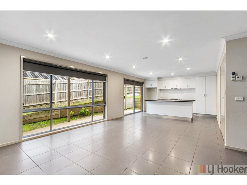 12 Lawn Avenue, Traralgon VIC 3844