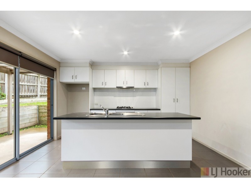 12 Lawn Avenue, Traralgon VIC 3844