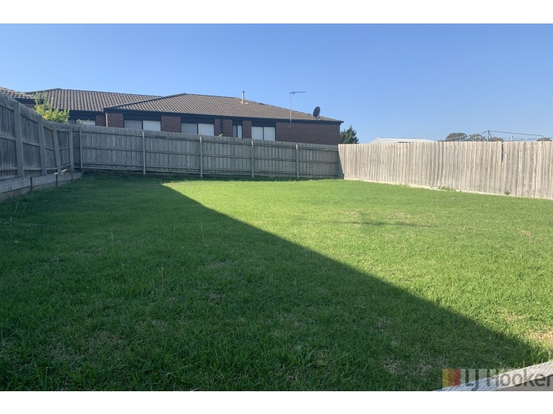 12 Lawn Avenue, Traralgon VIC 3844