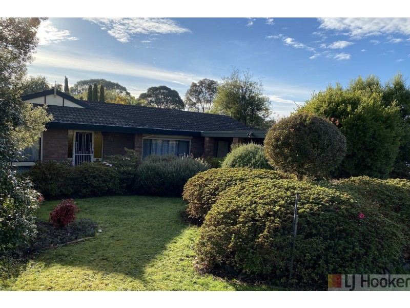 28 Parkwood Way, Traralgon VIC 3844