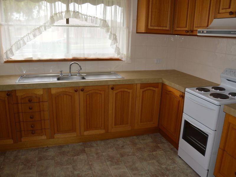 1/29 Roger Street, Morwell VIC 3840