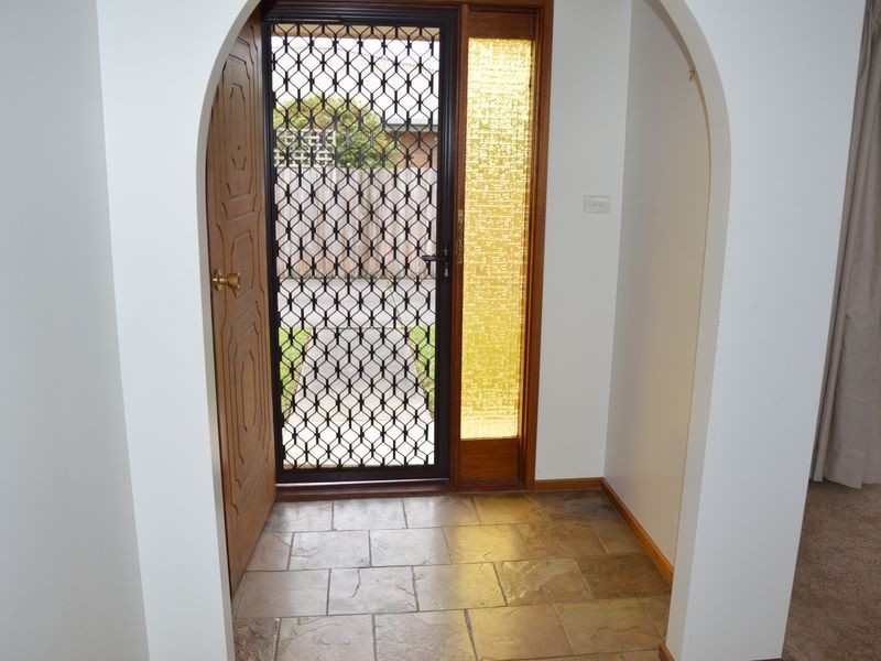 1/29 Roger Street, Morwell VIC 3840