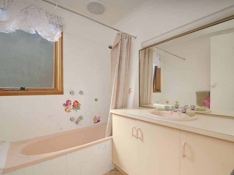 1 Onley, Flynn VIC 3844