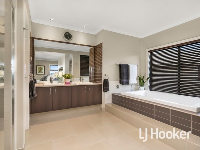82 Yuruga Boulevard, Point Cook VIC 3030