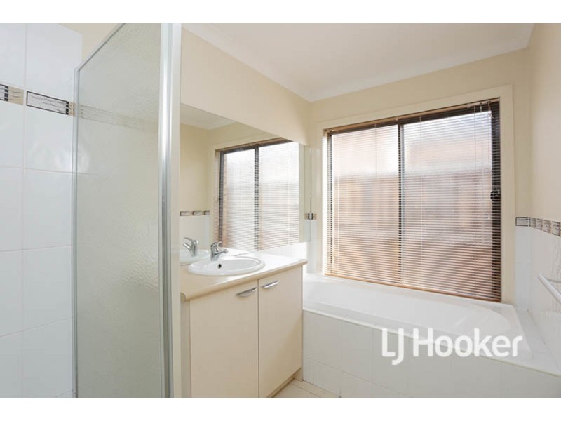 64 Yuruga Boulevard, Point Cook VIC 3030