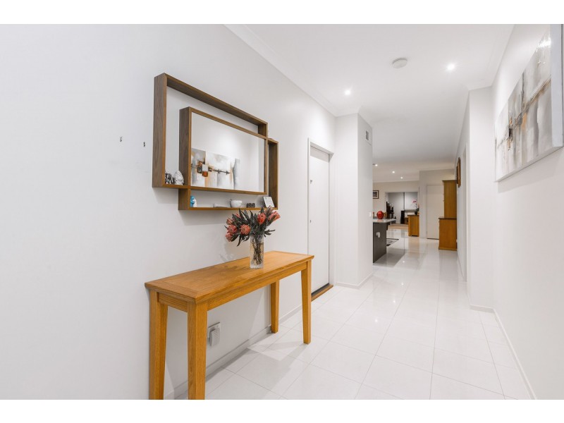 2 Halifax Court, Point Cook VIC 3030