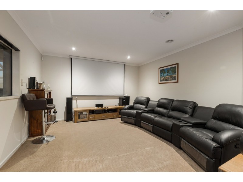 2 Halifax Court, Point Cook VIC 3030