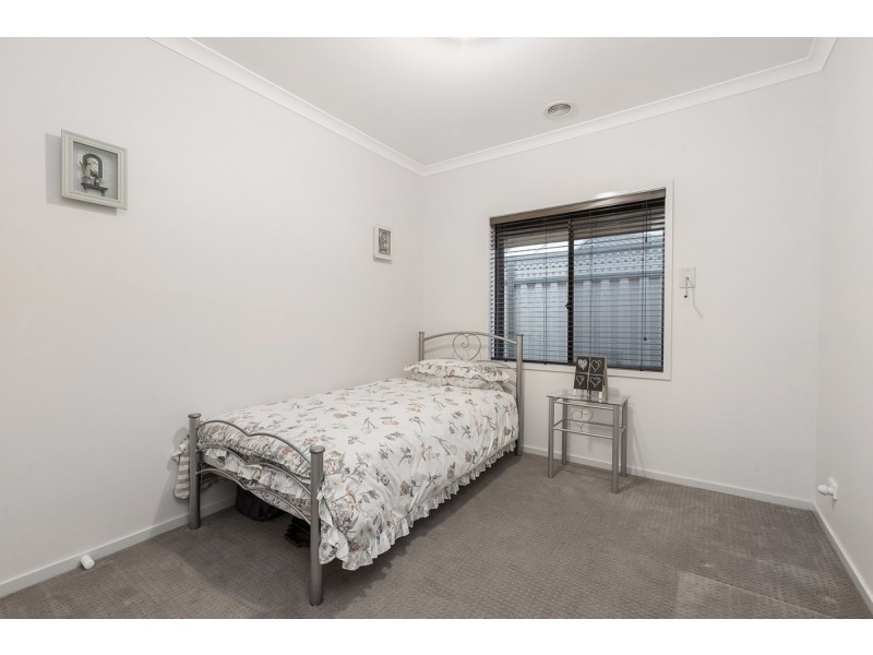 2 Halifax Court, Point Cook VIC 3030