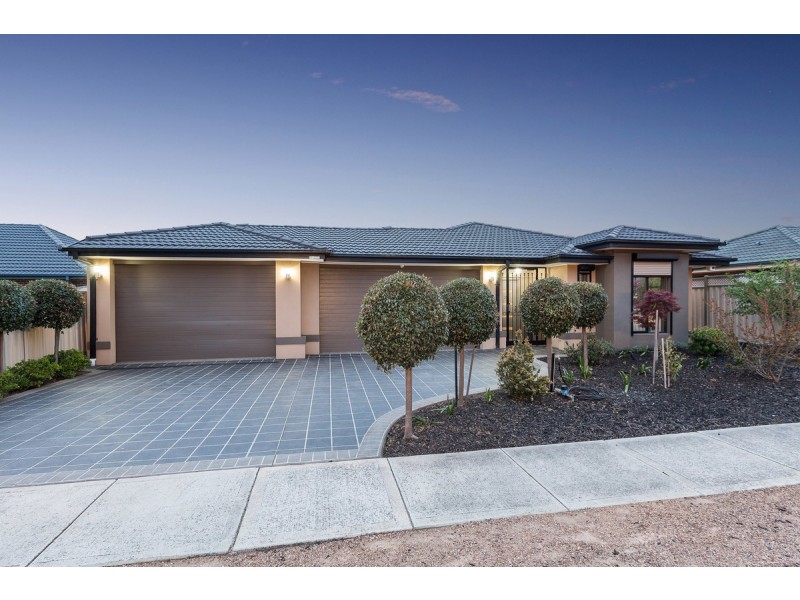 2 Halifax Court, Point Cook VIC 3030