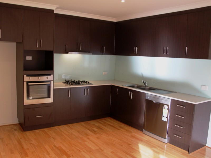 11 Creswick Drive, Point Cook VIC 3030