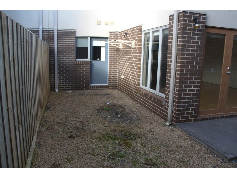 11 Creswick Drive, Point Cook VIC 3030