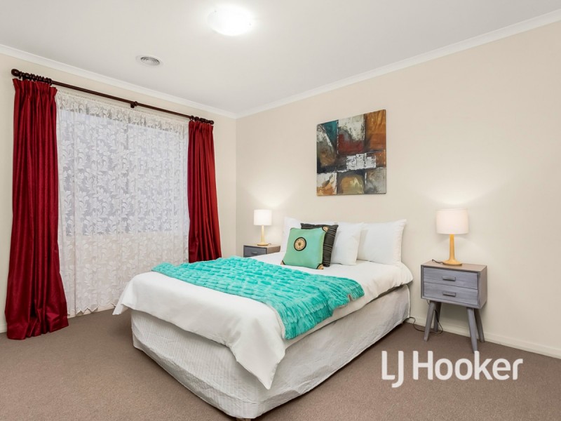 15 Irving Street, Point Cook VIC 3030