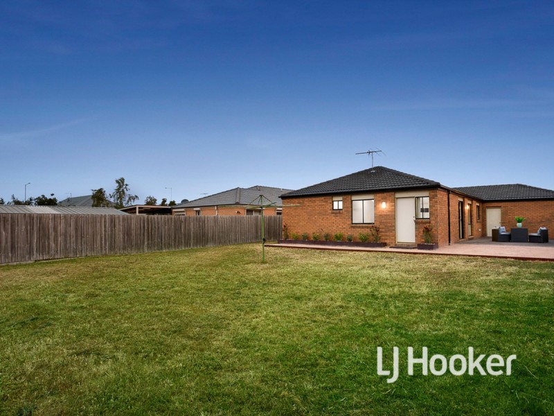 15 Irving Street, Point Cook VIC 3030