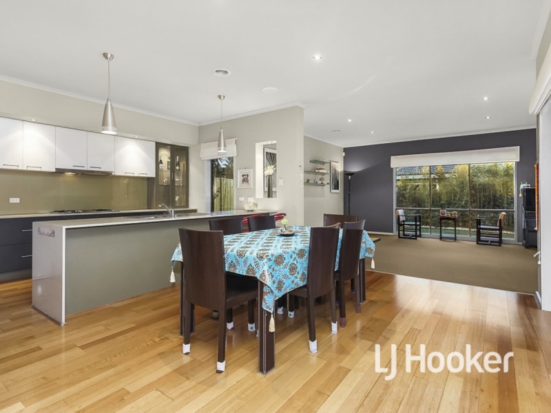 16 West Cornhill Way, Point Cook VIC 3030