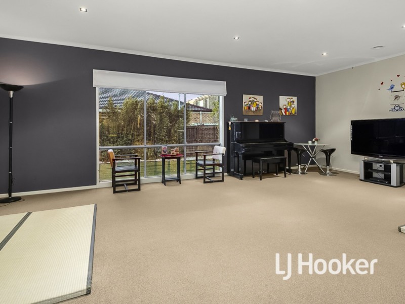 16 West Cornhill Way, Point Cook VIC 3030