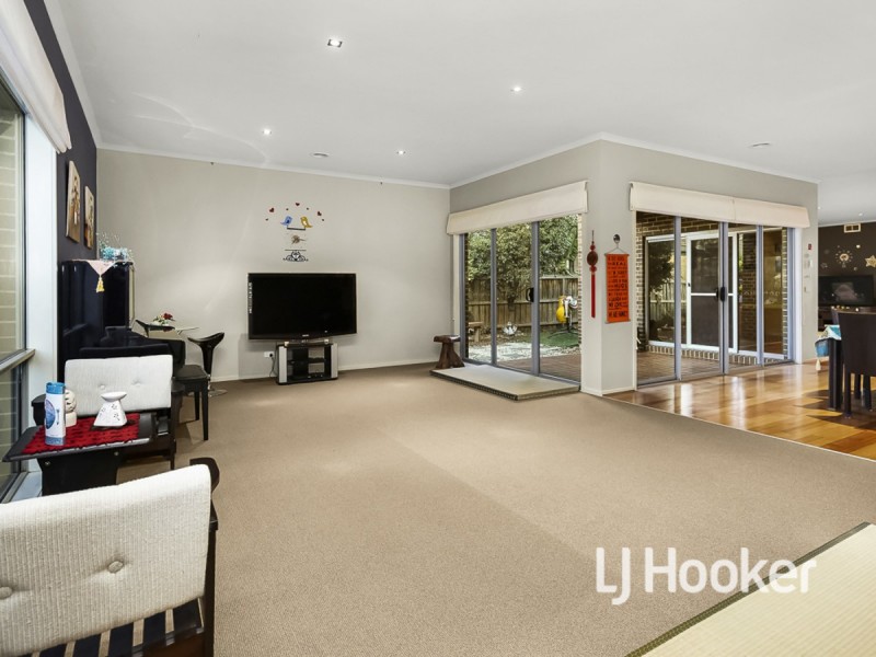 16 West Cornhill Way, Point Cook VIC 3030