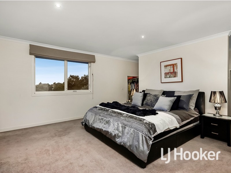 22 Fairbridge Road, Point Cook VIC 3030