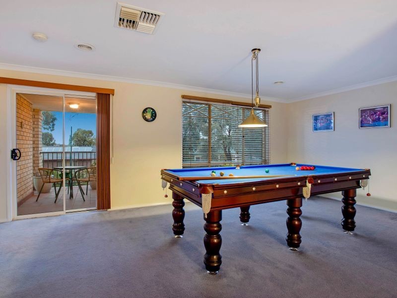 2 Kelso Way, Point Cook VIC 3030