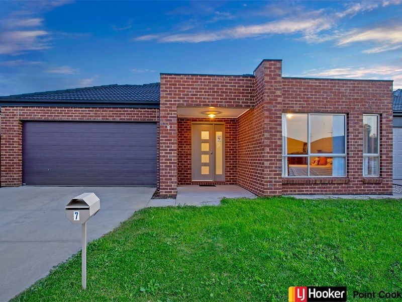 7 Spinifex Street, Point Cook VIC 3030