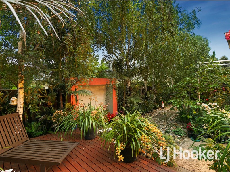 4 Viewbank Court, Sanctuary Lakes VIC 3030