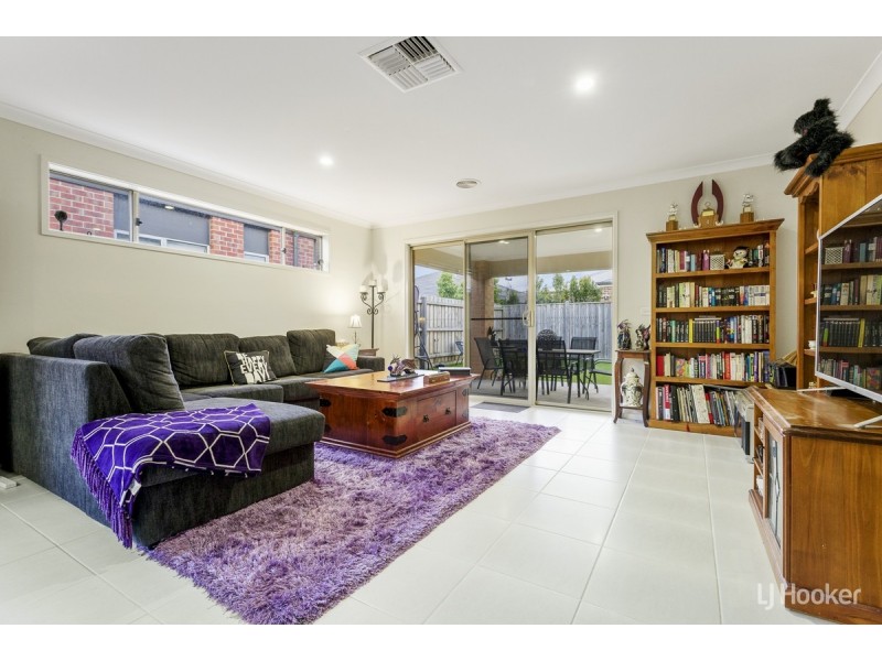 14 Yellowbox Drive, Point Cook VIC 3030