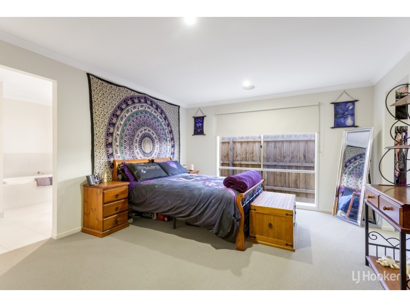 14 Yellowbox Drive, Point Cook VIC 3030