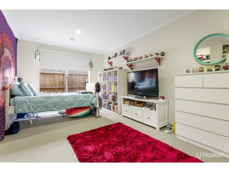 14 Yellowbox Drive, Point Cook VIC 3030