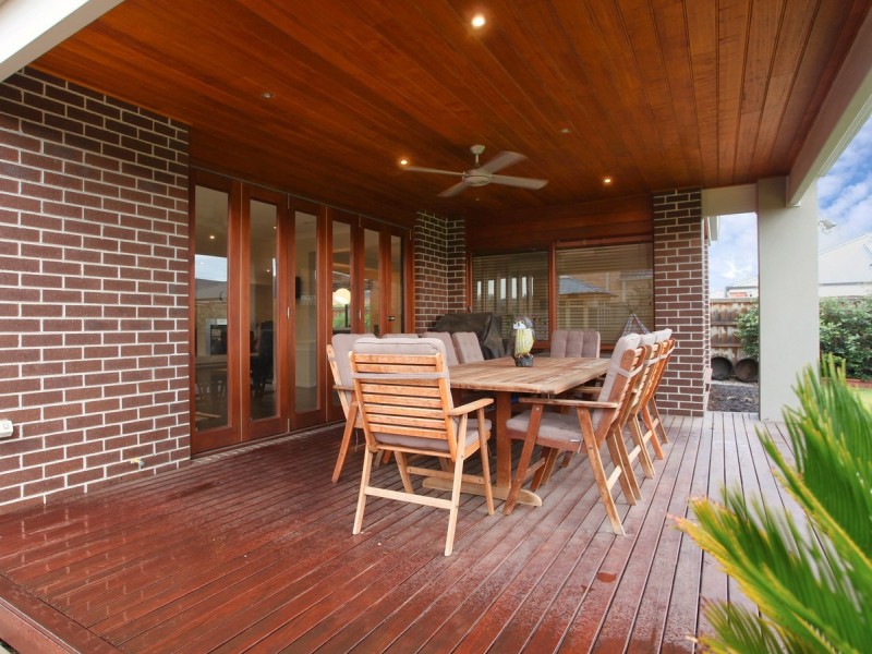10 Kingsford Drive, Point Cook VIC 3030