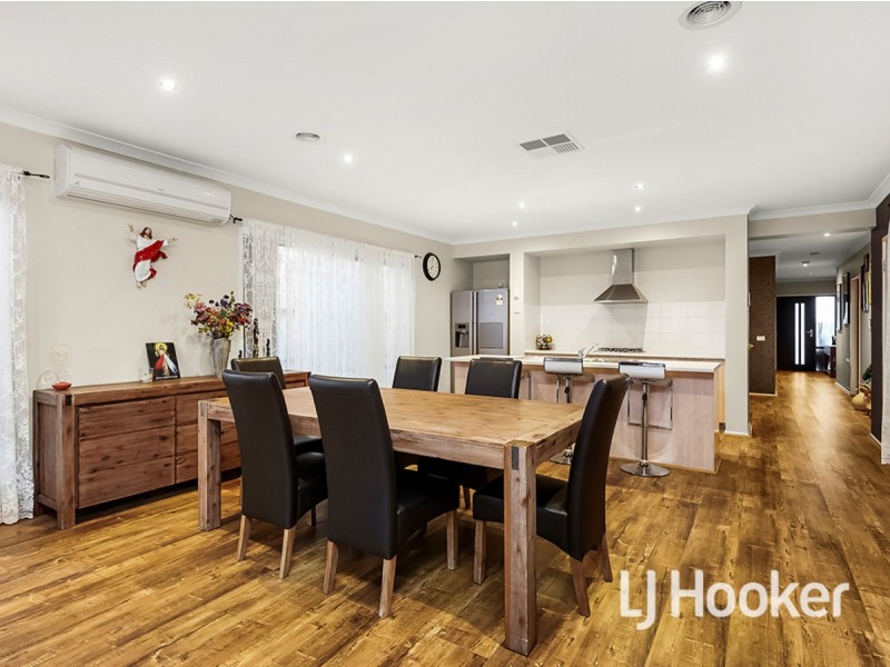 19 Surrey Grove, Point Cook VIC 3030