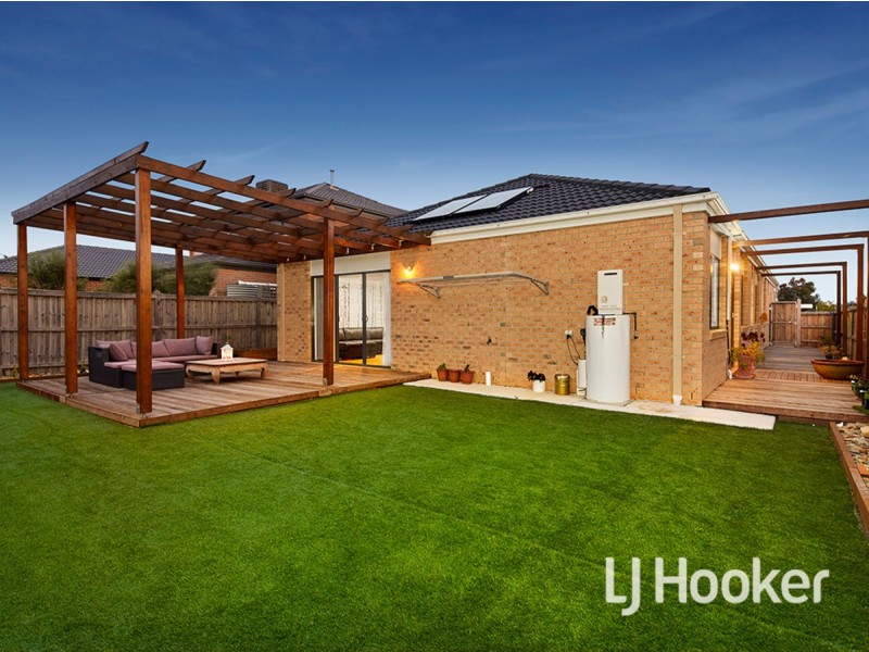 19 Surrey Grove, Point Cook VIC 3030