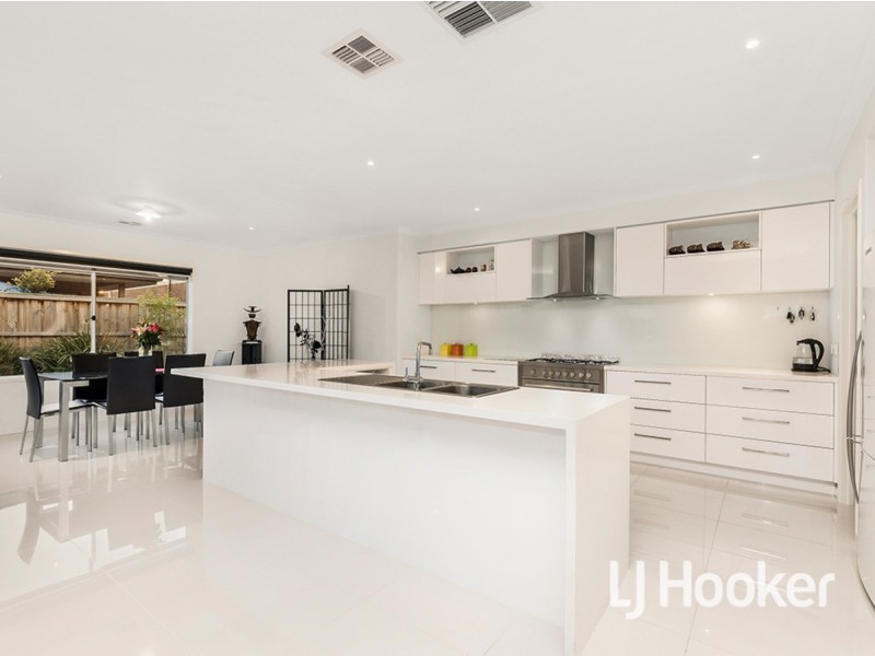 11 Aquatic Drive, Werribee South VIC 3030